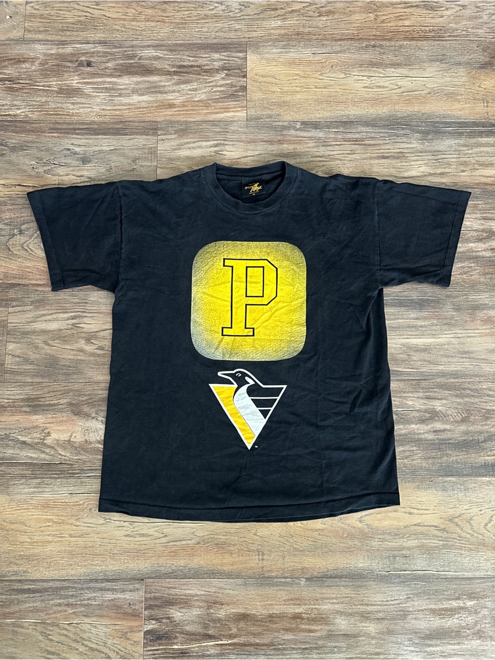 Vintage Pittsburgh Penguins 90s Graphic Tee XL
